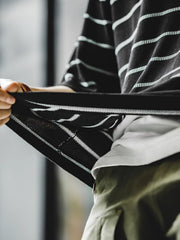 黒白 細いストライプ柄 Tシャツ