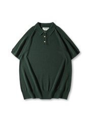 リブ編みの凹凸と七つ穴襟のディテールクローズアップ