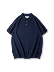 リブ編みの凹凸と七つ穴襟のディテールクローズアップ