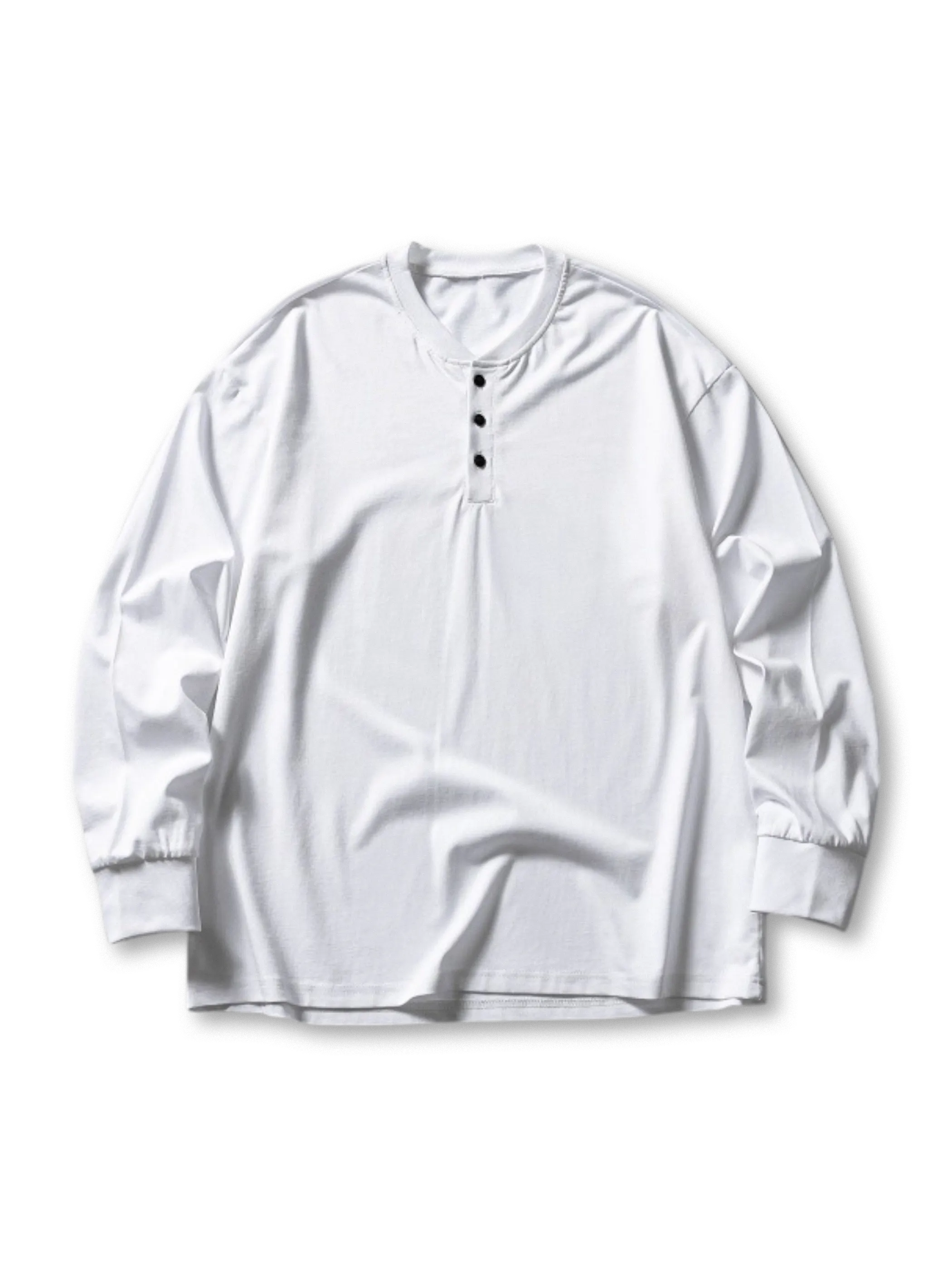 ブラック、グレー、ホワイトの3色展開ヘンリーネック長袖Tシャツ