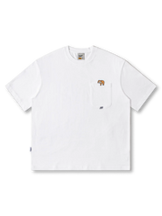 白とネイビーの2色展開、胸ポケット上部にナマケモノ刺繍があしらわれたTシャツ全体