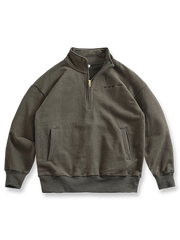 製品画像: グリーンの裏起毛ハーフジップスウェットの正面画像
詳細画像: 裏起毛のディテールと袖口、裾のリブディテール