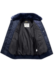 製品画像: B-15シープスキン襟付きフライトジャケットの全体画像、クラシックなアメカジミリタリースタイル
詳細画像: 取り外し可能なシープスキン襟とアームポケットのワッペンのディテール