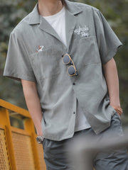 モデルが着用したフレンチヴィンテージピーチスキンキューバカラーシャツのスタイリング