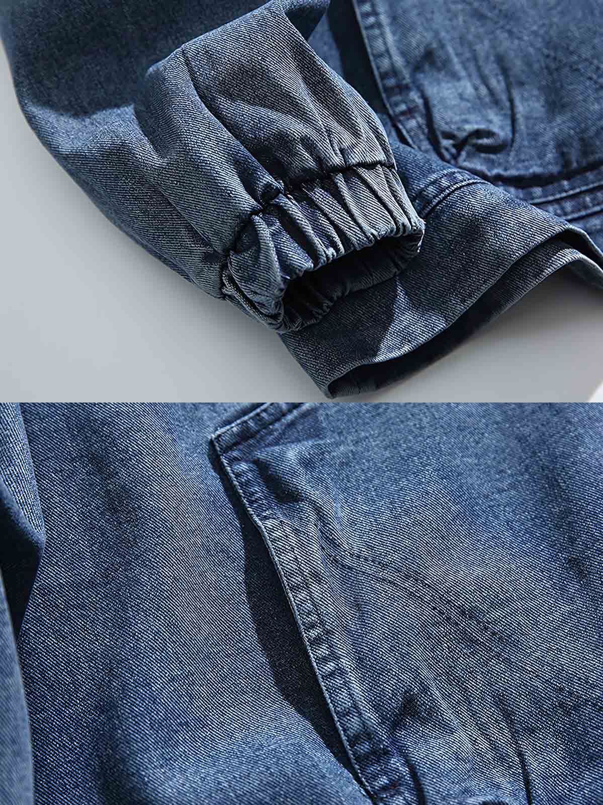 製品画像: フード付き デニムジャケット。水洗い加工で仕上げたクラシックなレトロスタイルのルーズフィットジャケットの正面全体展示図。
詳細画像: 高品質なコットンデニム素材の柔らかい肌触りと、便利なカンガルーポケットのディテールクローズアップ。