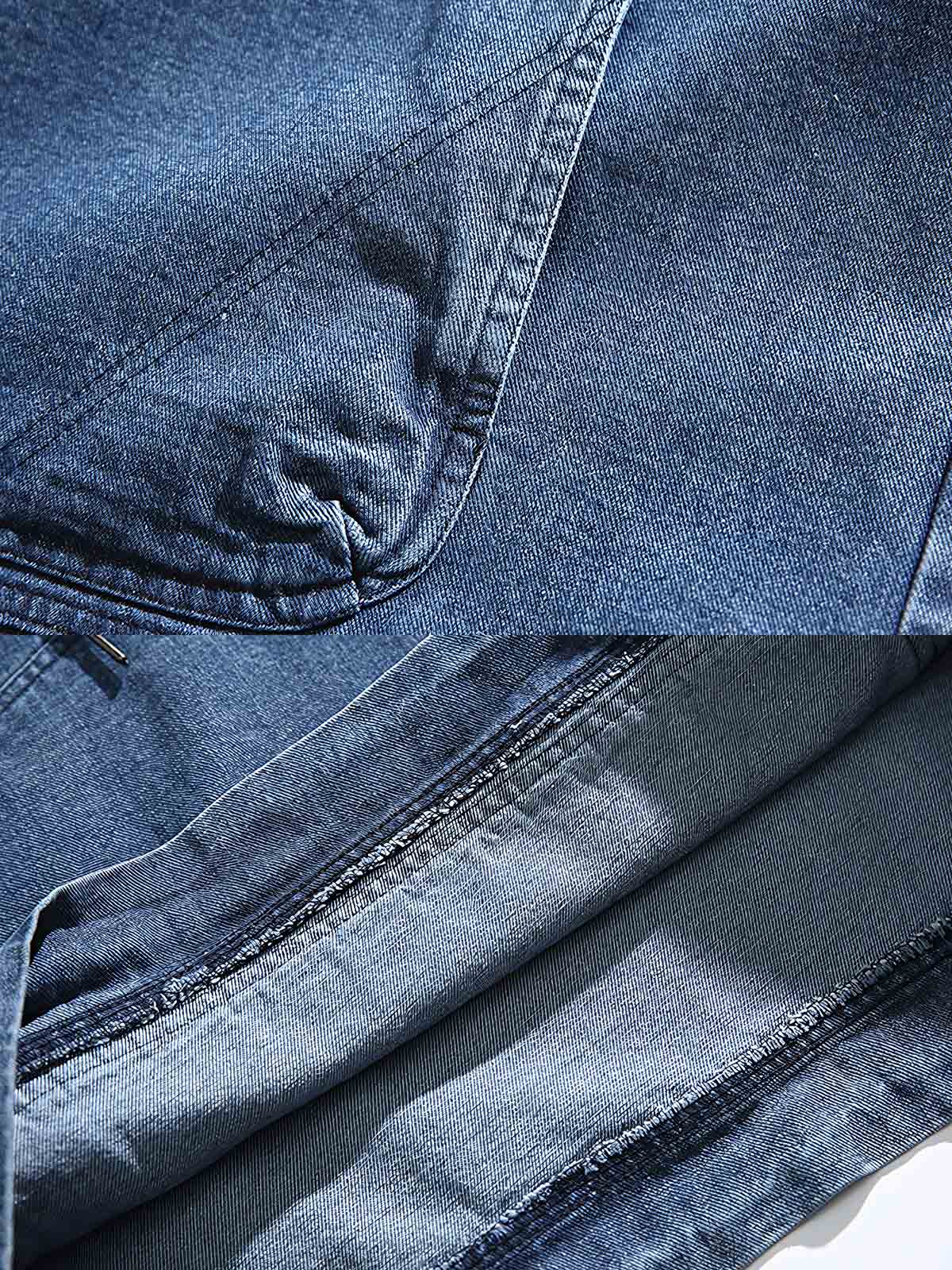 製品画像: フード付き デニムジャケット。水洗い加工で仕上げたクラシックなレトロスタイルのルーズフィットジャケットの正面全体展示図。
詳細画像: 高品質なコットンデニム素材の柔らかい肌触りと、便利なカンガルーポケットのディテールクローズアップ。