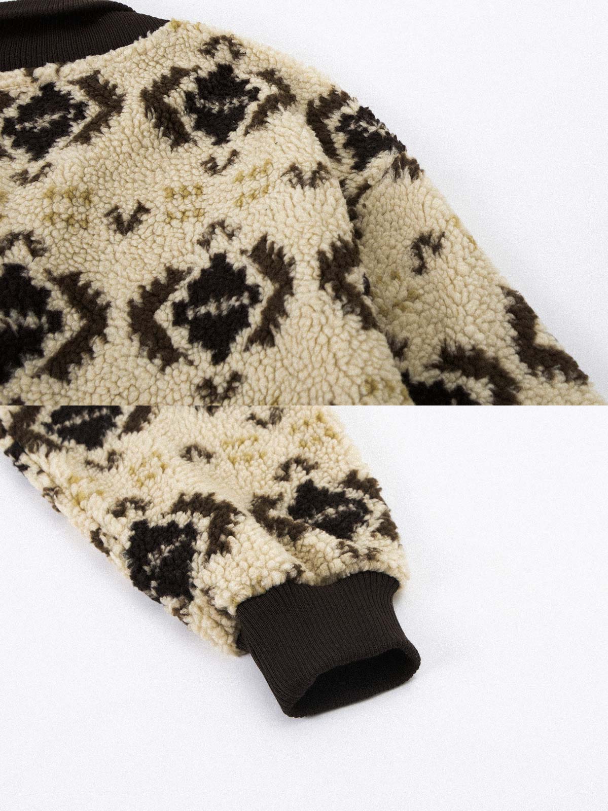 製品画像: 民族風プリントデザインのフリーススウェット。暖かく柔らかな素材が、秋冬のコーディネートにぴったり。サイドポケットが実用性を高め、レトロでアート感のある印象を与えます。
詳細画像: 民族風のプリント柄とサイドポケットのディテール。軽量で柔らかなフリース素材が、優れた保温性を提供し、リラックスした着心地を実現。