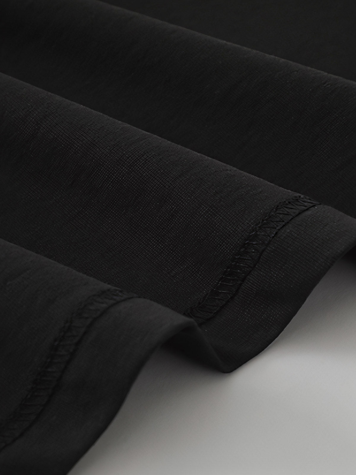 バイカラーレタープリントクルーネックショートスリーブTシャツのレターディテール画像