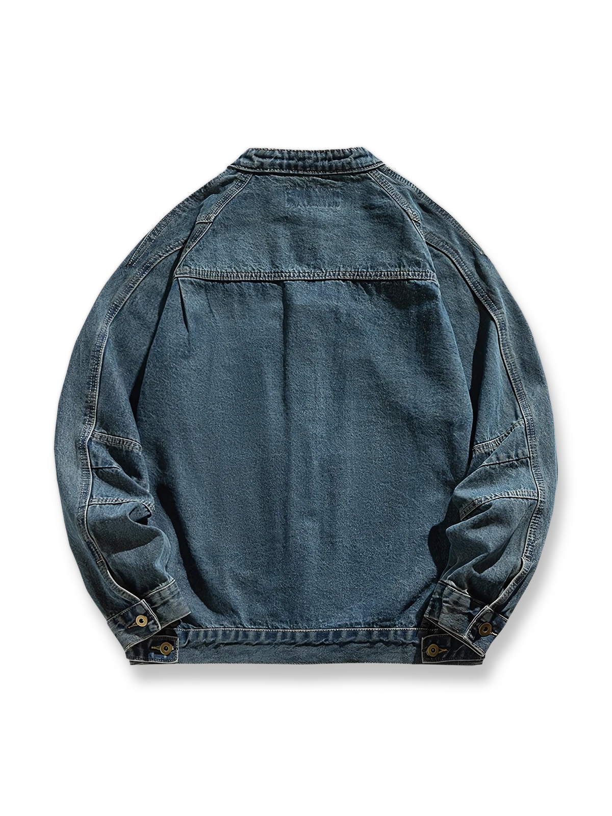 製品画像: "ヴィンテージウォッシュスタンドカラーデニムジャケットの正面ビュー、シンプルで洗練されたデザイン"
詳細画像: "スタンドカラーと多ポケットデザインの特写、ヴィンテージ感のあるディテール"