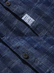 製品画像: "ヴィンテージウォッシュチェックデニムシャツの正面ビュー、レトロなブルーチェックデザイン"
詳細画像: "ウォッシュブルーチェックのディテール特写、柔らかい質感のデニム"