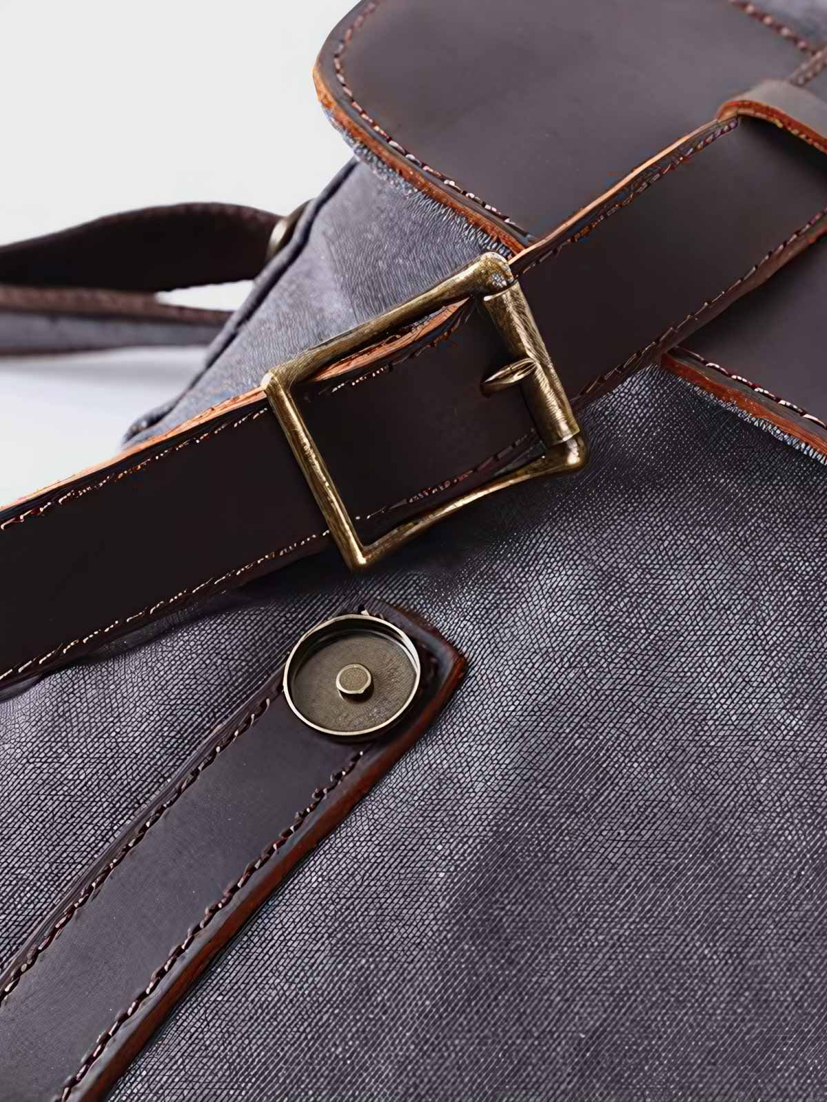 詳細画像: キャンバスとレザーの素材詳細図