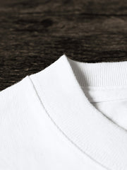 胸元のダイビング刺繍デザインのディテール