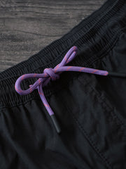 ショーツのYKKヴィンテージ風ツートンドローコードと起毛加工素材のディテール