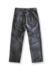 立体裁断ストレートデニムパンツ