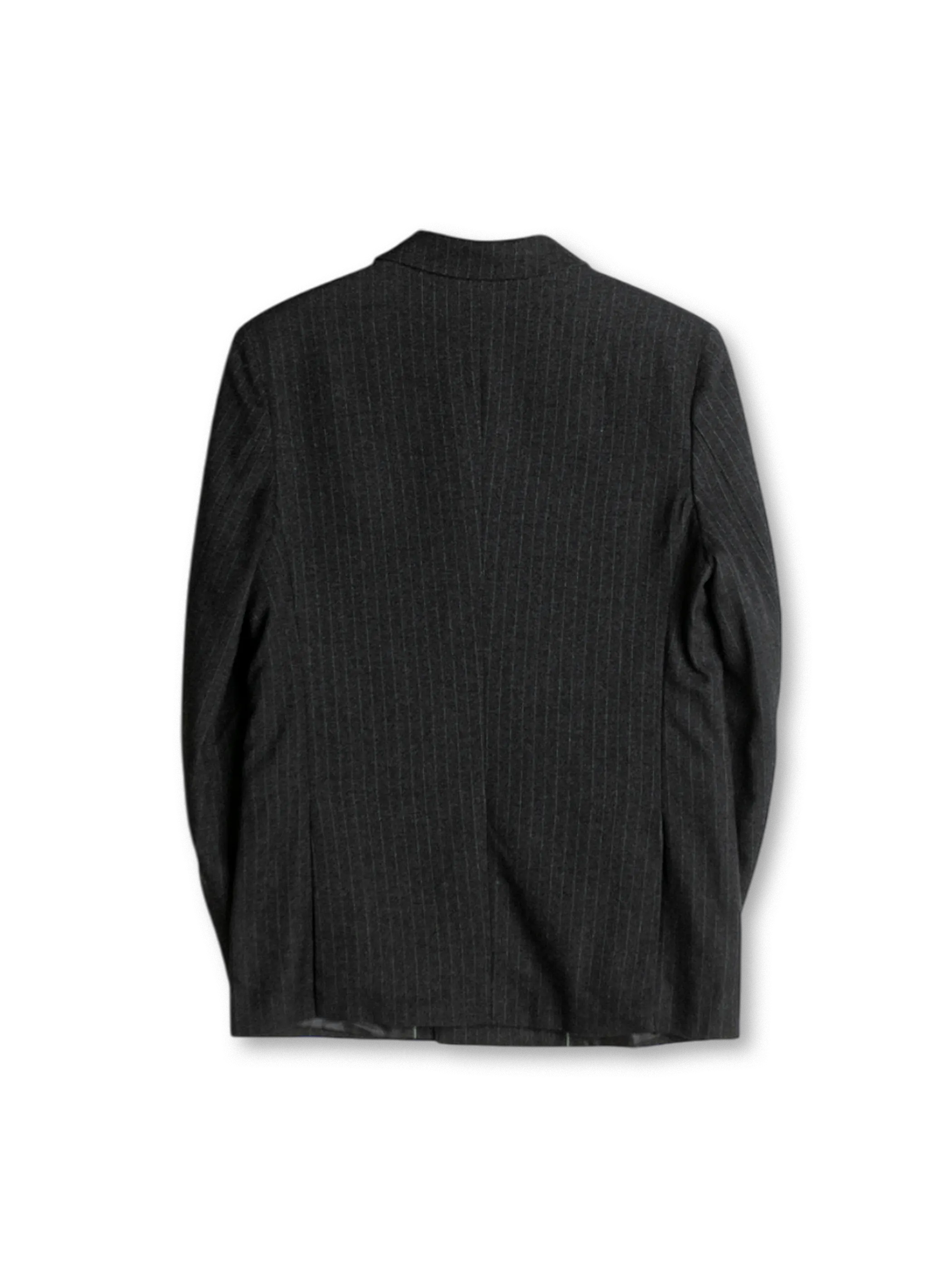 ダブルブレスト仕様のストライプ柄スーツジャケット