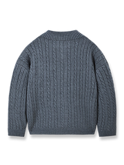 製品画像
"ウールケーブル編みジップカーディガン(厚手)、ウール混紡素材で編まれたケーブル編みデザイン、優れた保温性と耐久性を持ち、シワや色あせが少なく、冬季に最適な厚手のジップカーディガン"
詳細画像
"ウール混紡素材とケーブル編みデザインを組み合わせたジップカーディガン、7ゲージのコンピュータ制御編み機で編み上げられた織り方、細部にこだわり、毛玉ができにくい耐久性の高い仕上げ"