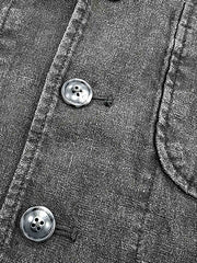 製品画像:バティック染めヴィンテージリネンジャケットの正面画像
詳細画像:袖口に施されたヴィンテージ風ボタンと色落ち加工のディテール