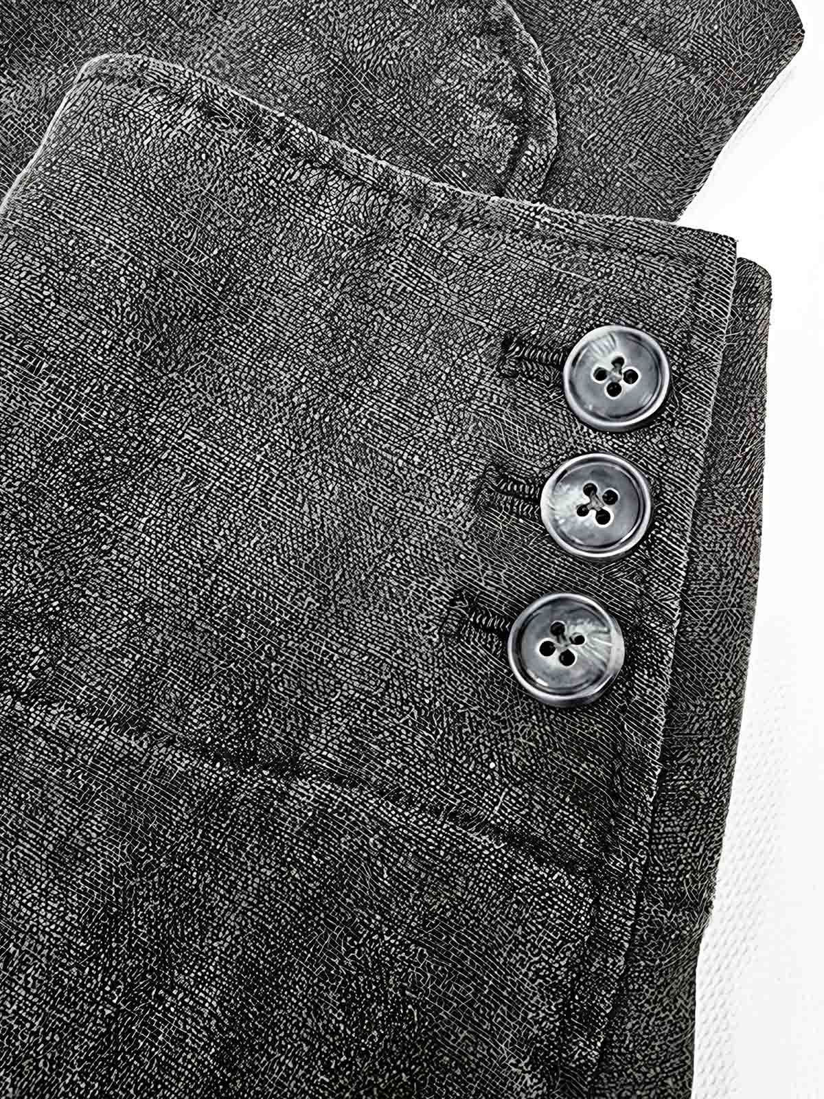 製品画像:バティック染めヴィンテージリネンジャケットの正面画像
詳細画像:袖口に施されたヴィンテージ風ボタンと色落ち加工のディテール