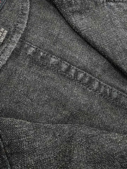 製品画像:バティック染めヴィンテージリネンジャケットの正面画像
詳細画像:袖口に施されたヴィンテージ風ボタンと色落ち加工のディテール