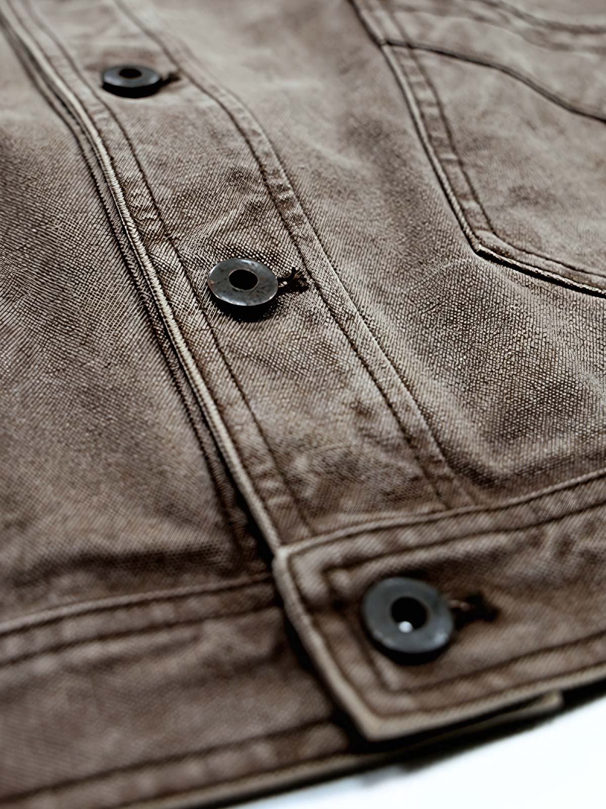 製品画像:アメカジスタイルのヴィンテージ重洗いキャンバスワークジャケット
詳細画像:ヴィンテージ加工の金具と工字ボタンディテール
