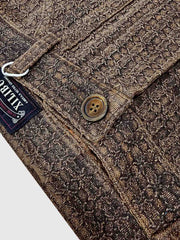 製品画像:タッサーシルク100% ヴィンテージ加工 テーパードパンツ(古銅色)の正面
詳細画像:ヴィンテージ加工が施されたタッサーシルクパンツのムラ感のディテール