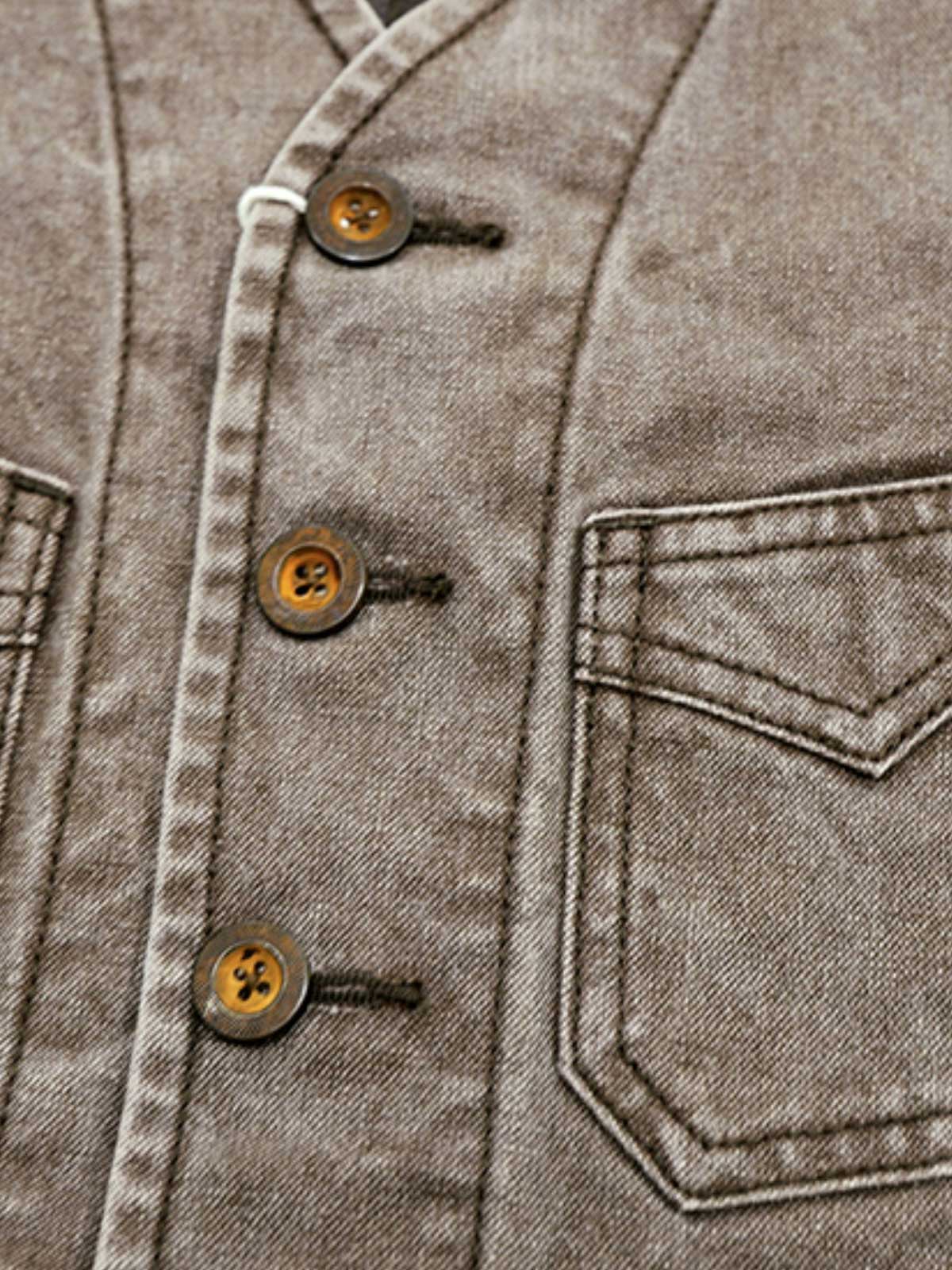 製品画像:ヴィンテージ加工を施した全コットン製アメカジワークベスト
詳細画像:ポケットディテールと水洗い抜染加工によるヴィンテージ風の質感