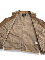 製品画像:ヴィンテージ感あふれるコーデュロイスリムフィットベストの正面
詳細画像:天然牛角ボタンとコーデュロイの水洗い加工による質感ディテール