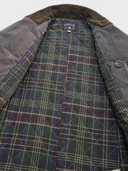 製品画像: ヴィンテージワーク風のダブルブレストジャケット全体像。独特な抜染加工が施され、天然焼き角ボタンがポイントの個性的なデザイン。
詳細画像: 焼き角ボタンとヴィンテージ加工のディテール。唯一無二のテクスチャーと風合いが感じられる仕上がりで、クオリティの高さが表現されています。