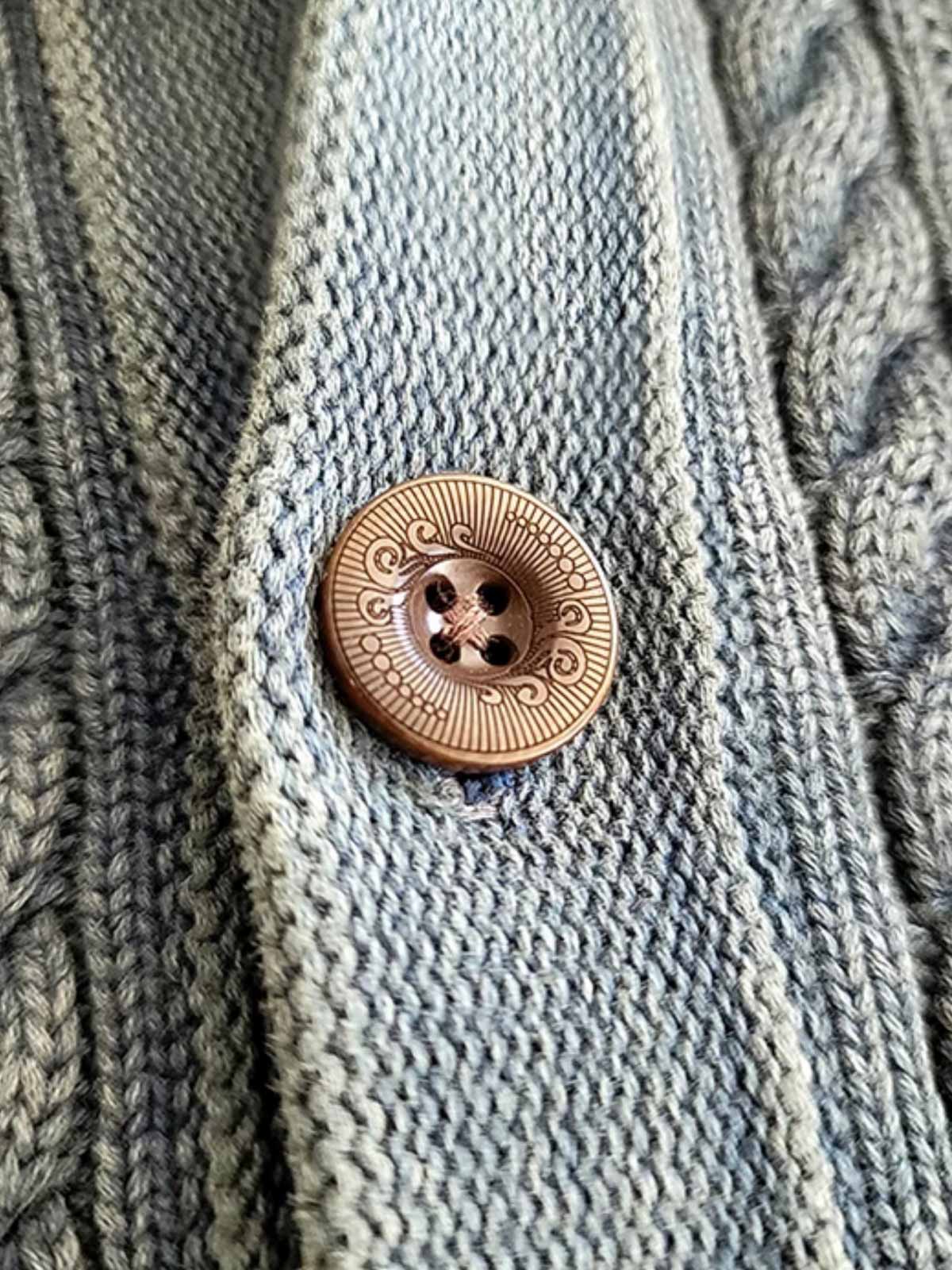 木製ボタンとショールカラーの詳細画像