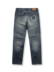 製品画像:アメカジ風の抜染加工ストレートデニムパンツの正面展示。100%コットン素材で、ウォッシュ加工と自然なヒゲデザインが特徴のヴィンテージスタイルのデニムパンツ。
詳細画像:抜染加工による色落ちと、クラシックなアメカジ風のヒゲデザインのディテールをクローズアップ。日系デニムの高い耐久性と美しい経年変化を表現。