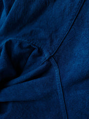 グラデーション染めとプリーツのディテール