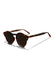 サングラスのキーホールブリッジと7バレルヒンジ構造のクローズアップ