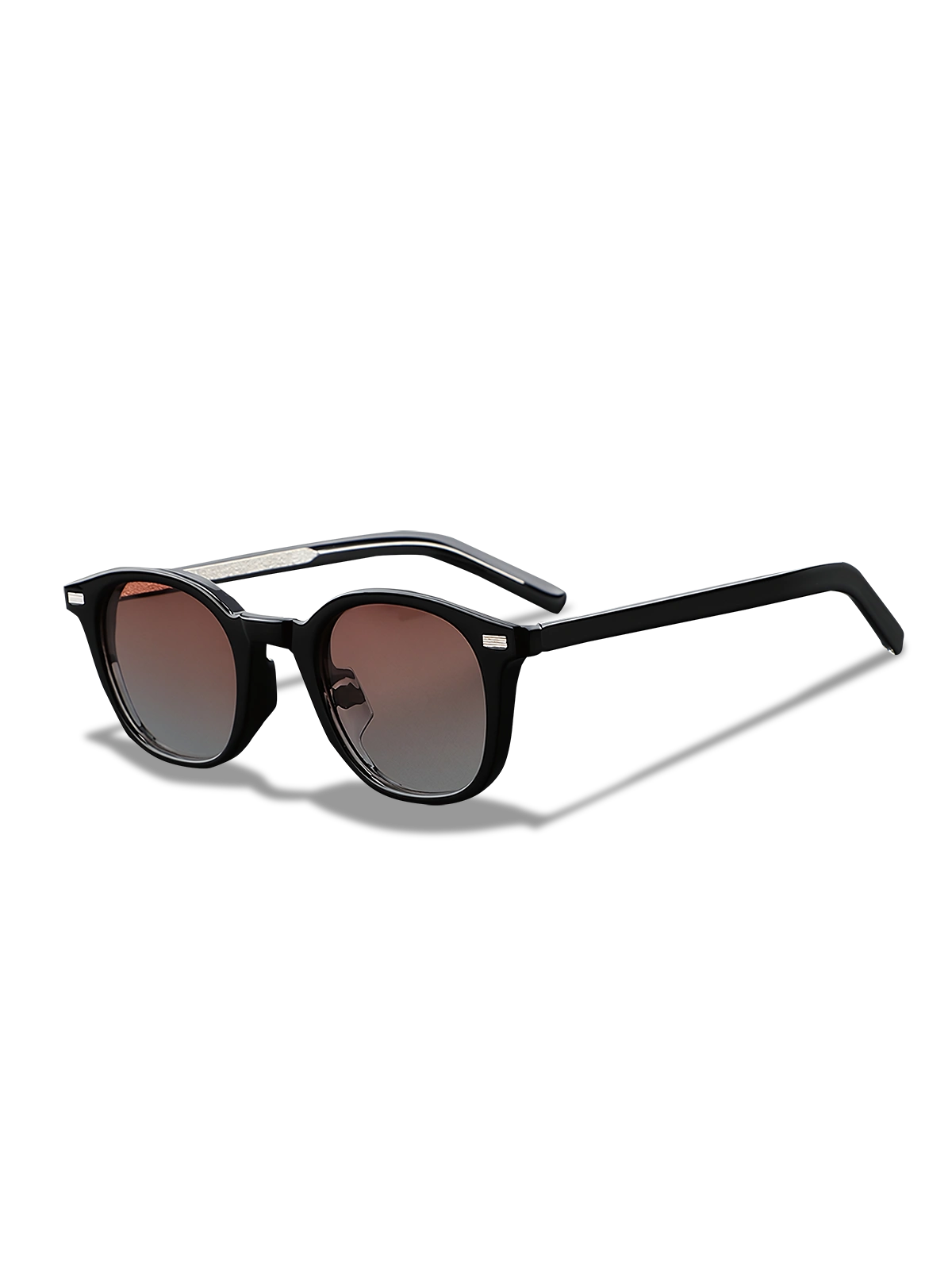 サングラスのキーホールブリッジとテンプルの詳細