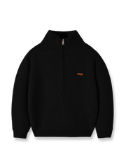 製品画像
"レザーラベル ハーフジップ ハイネック ニット、シンプルで上品なデザイン、精巧な立ち襟とハーフジップポロカラーで調整可能、リブ編みでフィット感と快適さを提供"
詳細画像
"レザーラベル ハーフジップ ハイネック ニットのディテール、二重リブ編みで暖かさを提供、袖口と裾のリブ編みが伸縮性を高め、レザーラベルがディテールに高級感を加えた洗練されたデザイン"