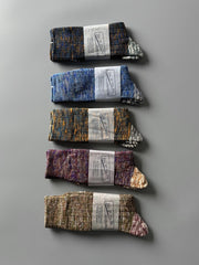 製品画像: カラーミックスヴィンテージロングソックスの5足セット展示、カジュアルで暖かいデザインが特徴。
詳細画像: カラフルなミックス糸で編まれた太糸ソックスのディテール画像、ヴィンテージ感を強調。