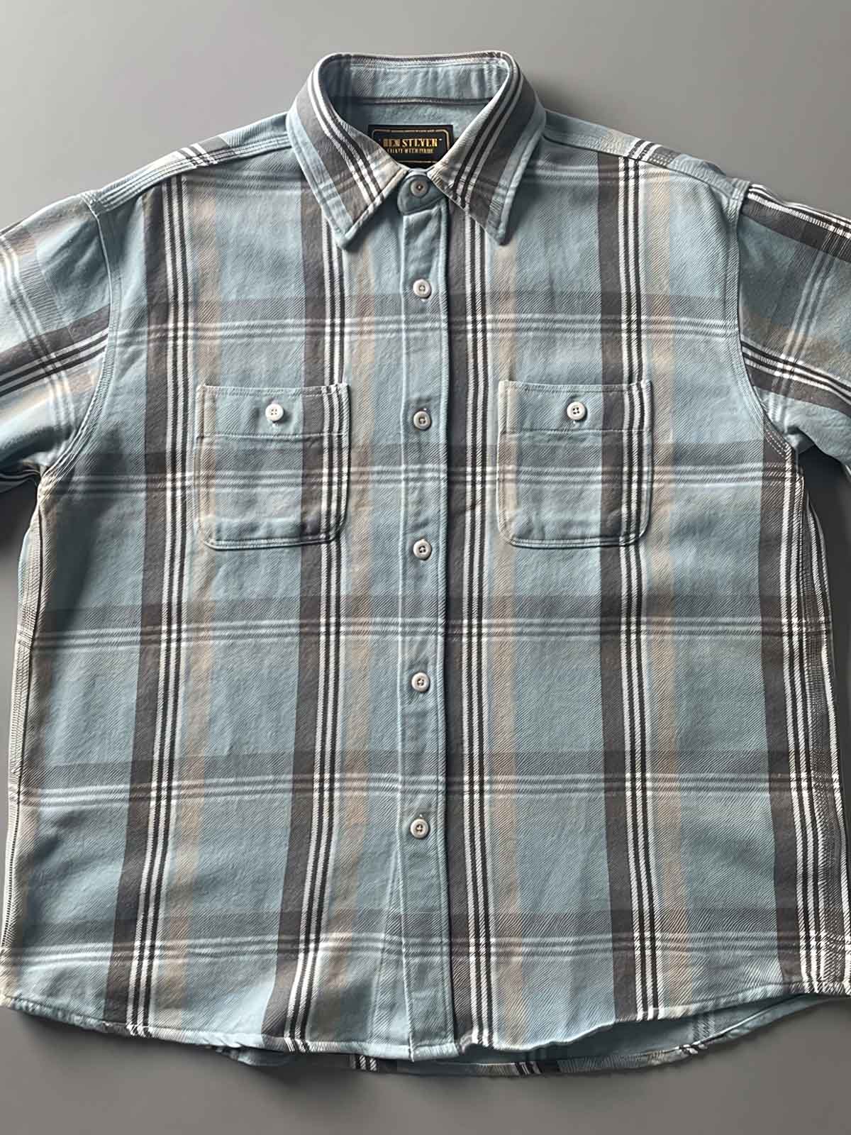 製品画像:
レトロスタイル ドーパミンカラー 厚手 チェック柄シャツ 全体画像、ヴィンテージ風デザイン、秋冬向け
詳細画像:
ドーパミンカラー チェック柄 シャツのディテール、コットン100%素材の質感、厚手の生地