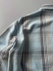 製品画像:
レトロスタイル ドーパミンカラー 厚手 チェック柄シャツ 全体画像、ヴィンテージ風デザイン、秋冬向け
詳細画像:
ドーパミンカラー チェック柄 シャツのディテール、コットン100%素材の質感、厚手の生地