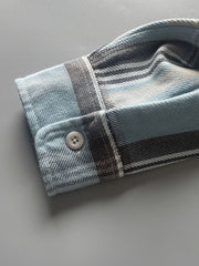 製品画像:
レトロスタイル ドーパミンカラー 厚手 チェック柄シャツ 全体画像、ヴィンテージ風デザイン、秋冬向け
詳細画像:
ドーパミンカラー チェック柄 シャツのディテール、コットン100%素材の質感、厚手の生地