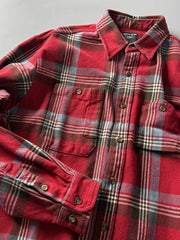 製品画像:
アメカジヴィンテージチェック柄ヘビーウェイトシャツ全体画像、秋冬向けの高い保温性とクラシックデザイン。
詳細画像:
両胸ポケットとチェック柄のディテール、ヴィンテージ感漂うデザイン。