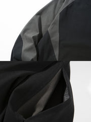 製品画像
「バイカラーパッチワーク クルーネックTシャツの正面全体図。ストリートとレトロスポーツを融合したデザインが特徴で、大胆なバイカラーパッチワークとクラシックなクルーネックの組み合わせが印象的。柔らかいコットン素材を使用し、通気性と耐久性を備えたトレンドアイテム。」
詳細画像
「バイカラーパッチワーク クルーネックTシャツのディテール特写。流れるようなパッチワークラインが視覚的な奥行きと立体感を演出し、高品質コットン素材の柔らかな肌触りと耐久性を強調。ファッション性と実用性を兼ね備えたデザイン。」