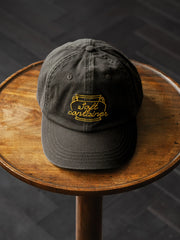 ヴィンテージウォッシュ「トロフィー」刺繍キャップ