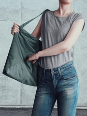 軽量ナイロンカーキトートバッグ