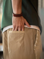 カーキ色のワイド速乾ショーツ前面全体