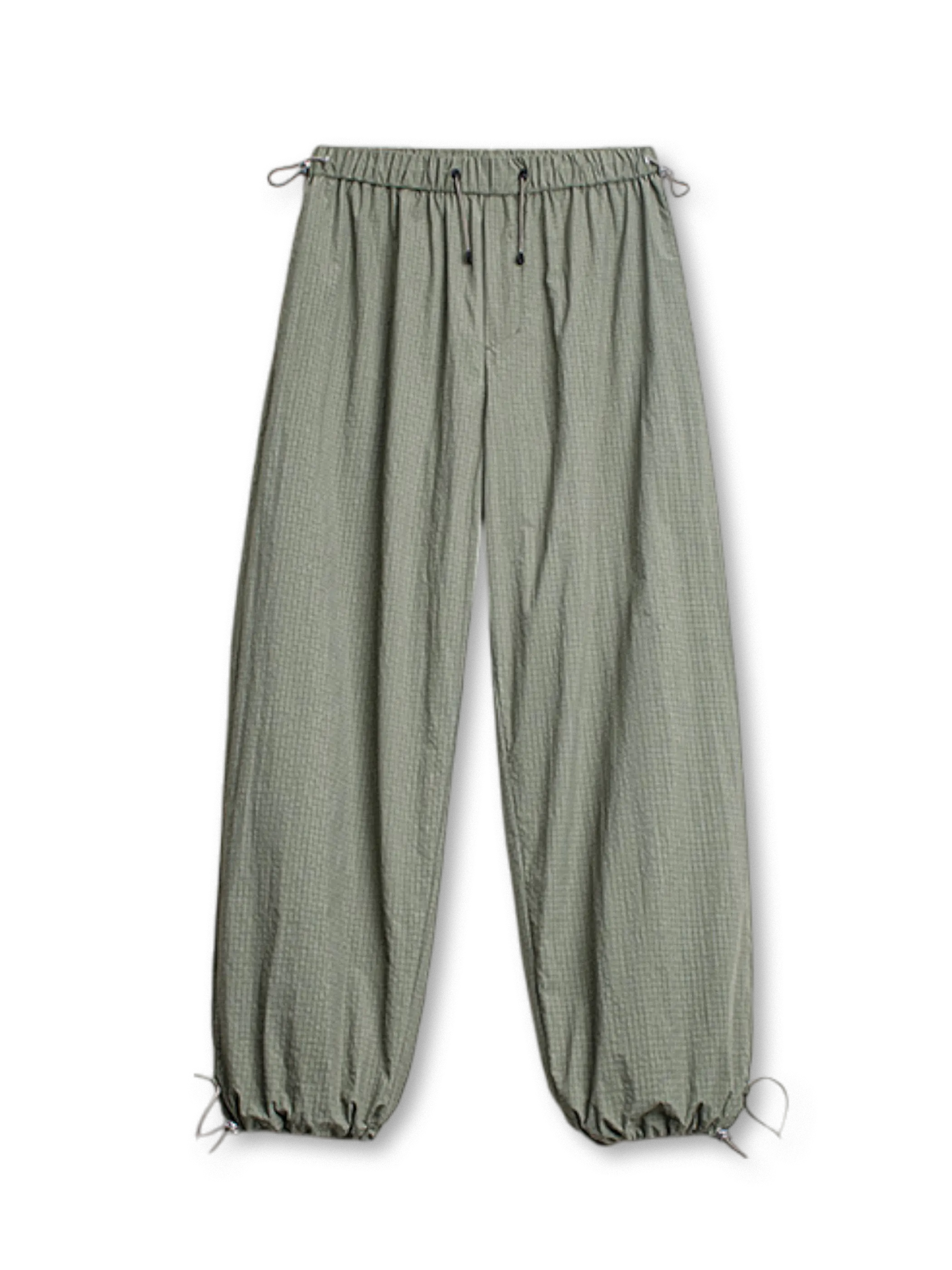 ドローコードジョガーパンツの全体