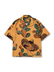 サボテンとソンブレロがプリントされたアロハシャツ