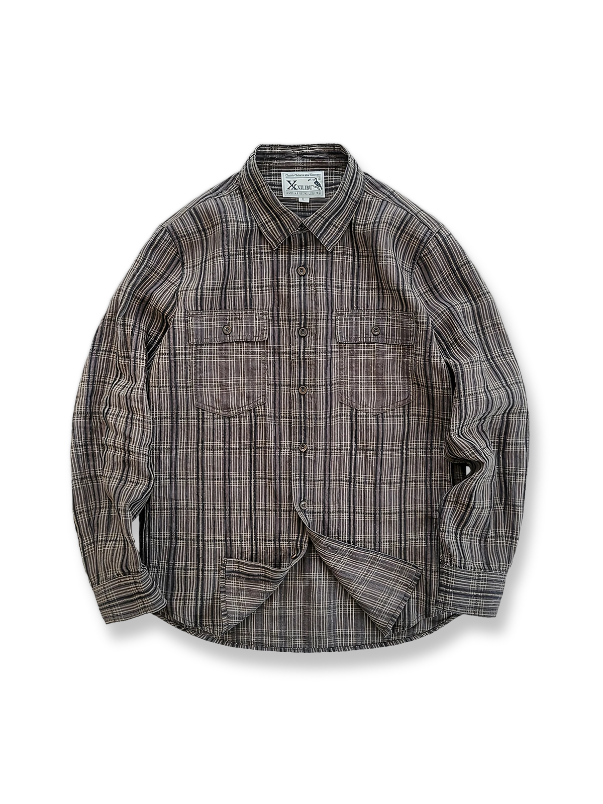 コーヒーカラーのチェックストライプが特徴のリネンシャツ。