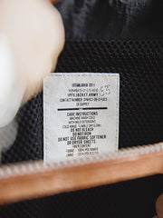 ジャケット胸部のARMY Star刺繍の詳細画像