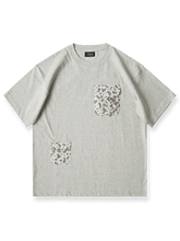 ペイズリーポケットとアシンメトリーデザインが特徴のヘビーウェイト半袖Tシャツ