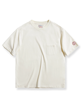 ベースボールカラーとポケット付きのリラックスフィット半袖スポーツTシャツ