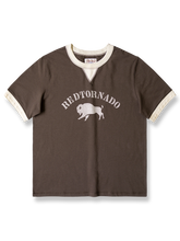 バイカラー袖口とヴィンテージ風ブループリントのオーガニックコットンTシャツ。
